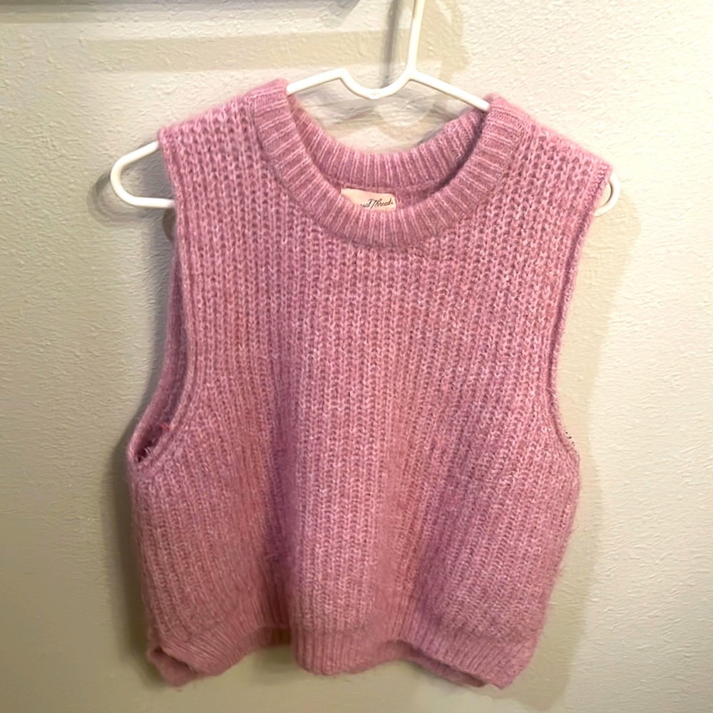 Adorable sweater vest pullover
